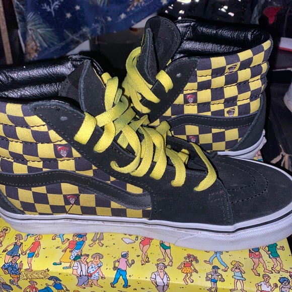 Vans - Picture 2 of 5